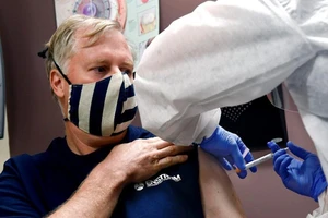 30.000 người tham gia thử nghiệm vaccine COVID-19 giai đoạn 3