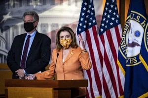Chủ tịch Hạ Viện Mỹ Nancy Pelosi tổ chức cuộc họp báo tại Washington, ngày 8-10.