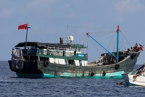 Ảnh minh họa - Một tàu cá Trung Quốc trên Biển Đông. Ảnh: REUTERS