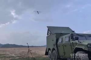 Trung Quốc thử nghiệm máy bay tự sát không người lái. Ảnh: SOUTH CHINA MORNING POST