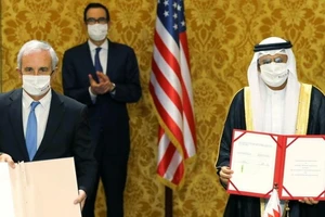 Mỹ đưa Israel đến Bahrain chính thức thiết lập quan hệ 