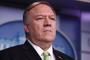 Ngoại trưởng Mỹ Mike Pompeo tuyên bố sẽ trừng phạt bất cứ cá nhân, tổ chức nào bán vũ khí cho Iran. Ảnh: REUTERS