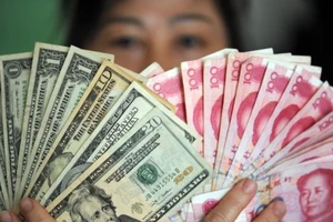 Chuyên gia: Trung Quốc 'né' đồng USD để tránh trừng phạt từ Mỹ