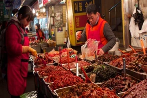 Người Hàn Quốc luôn tự hào về món kim chi của mình. Ảnh: Justin McCurry/THE GUARDIAN