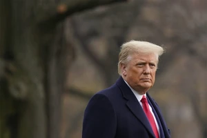 Tổng thống Donald Trump trong một cuộc họp báo bên ngoài Nhà Trắng hồi tháng 9. Ảnh: REUTERS