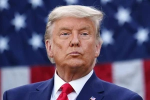 Ông Trump quyết định cùng lúc ân xá hàng chục người