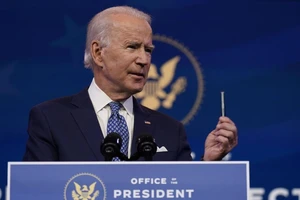 Tổng thống đắc cử Joe Biden trong cuộc họp báo ở bang Delaware ngày 23-12. Ảnh: REUTERS