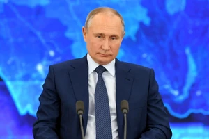 Tổng thống Nga Vladimir Putin trong một buổi phỏng vấn của đài Russia-1 hồi tháng 11. Ảnh: RT