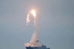 Nga phóng thử thành công tên lửa siêu thanh Zircon với tốc độ gấp tám lần tốc độ âm thanh, đánh trúng mục tiêu cách xa 350 km.