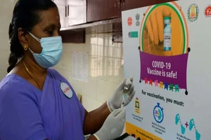 Ấn Độ khởi động chiến dịch tiêm vaccine COVID-19 lớn nhất thế giới. Ảnh: Arun Sankar/AFP/GETTY IMAGES.