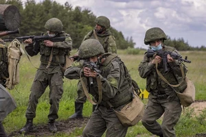 Ảnh minh họa - Một đơn vị súng trường cơ giới Nga diễn tập ở tỉnh Voronezh hồi tháng 6-2020. Ảnh: BỘ QUỐC PHÒNG NGA