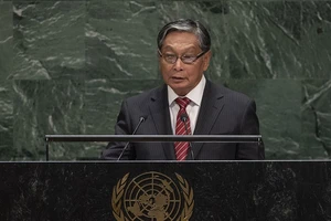 Ông Kyaw Tint Swe, Bộ trưởng - Chủ nhiệm Văn phòng Cố vấn Nhà nước Myanmar, phát biểu tại Đại Hội đồng Liên Hợp Quốc hồi tháng 9-2019. Ảnh: UN