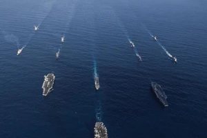 Mỹ đã điều nhóm tác chiến tàu sân bay USS Theodore Roosevelt và USS Nimitz vào Biển Đông. Ảnh: US NAVY
