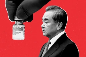 Ông Vương Nghị: 'Bắc Kinh không có ý đồ chính trị về vaccine COVID-19'. Ảnh: CNN