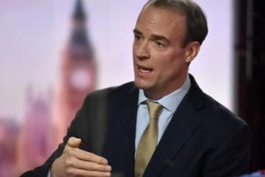 Ngoại trưởng Anh đề nghị được đến Trung Quốc bàn về Hong Kong