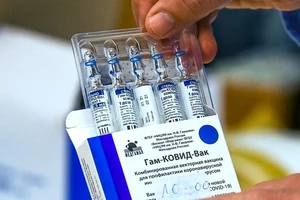Vaccine Sputnik V ngừa COVID-19 do Nga phát triển. Ảnh: EPA