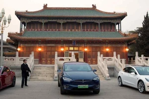 Trung Quốc cấm xe của Tesla tại các khu tổ hợp quân sự. Ảnh: REUTERS