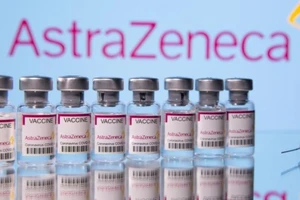 Vaccine ngừa COVID-19 của hãng AstraZeneca. Ảnh: REUTERS