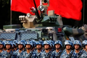 Binh sĩ Trung Quốc. Ảnh: REUTERS