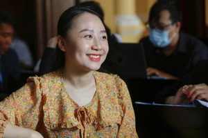 Hình ảnh mới nhất của nữ tiếp viên hàng không tại tòa