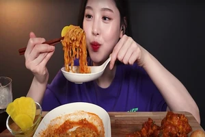 Các video mukbang có nguồn gốc từ Hàn Quốc. Ảnh: YOUTUBE