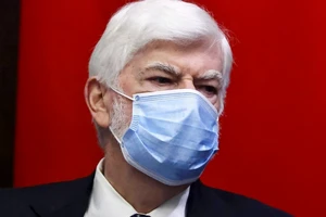 Cựu Thượng nghị sĩ Mỹ Chris Dodd. Ảnh: REUTERS