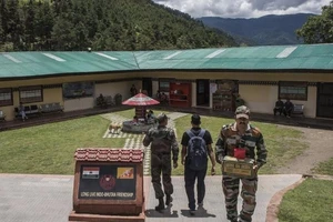 Trung Quốc, Ấn Độ, Bhutan và nút thắt xung quanh vùng “Cổ gà“