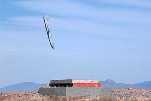 Tên lửa hành trình không đối đất AGM-158. Ảnh: LOCKHEED MARTIN