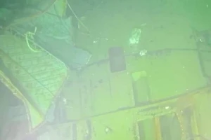 Mảnh vỡ thân tàu KRI Nanggala-402 - Ảnh do tàu cứu hộ tàu ngầm MV Swift Rescue (Singapore) chụp ở độ sâu 830 m. Ảnh: HẢI QUÂN INDONESIA