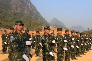 Các tay súng thuộc Liên minh Quốc gia Karen - nhóm nổi dậy lâu đời nhất Myanmar. Ảnh: AFP