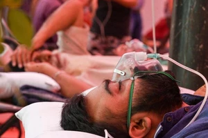 Ấn Độ: COVID-19 phức tạp, các nước láng giềng đóng biên giới. Ảnh: AFP