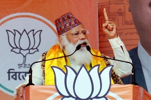 Ấn Độ: Nhiều thi thể thiêu một phần bị thả xuống sông