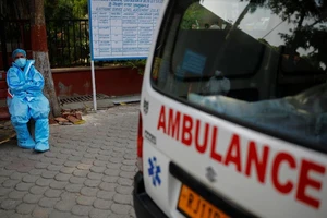 Các bang Ấn Độ chuyển sang thuốc chống ký sinh trùng để đối phó COVID-19 ngược lời khuyên của WHO. Ảnh: REUTERS