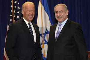 Ông Joe Biden (khi đó là Phó Tổng thống Mỹ) gặp Thủ tướng Israel Benjamin Netanyahu trong một sự kiện ở TP New Orleans (Mỹ) hồi năm 2010. Ảnh: AP