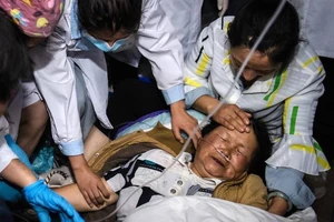 Trung Quốc: Liên tiếp hai trận động đất, 3 người thiệt mạng. Ảnh: AP