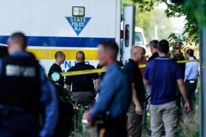 Hai người chết và 12 người bị thương sau khi một vụ xả súng xảy ra tại một bữa tiệc tại gia ở bang New Jersey vào ngày 22-5.