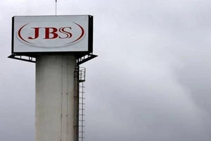 JBS, nhà cung ứng thịt lớn nhất thế giới, đã trở thành mục tiêu của một vụ tấn công mạng vào cuối tuần qua.