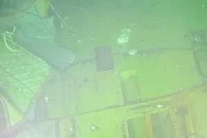 Mảnh vỡ tàu ngầm KRI Nanggala-402 nằm dưới đáy biển Bali (Indonesia). Ảnh: EPA