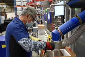 EU hiến kế cách tăng nguồn cung vaccine ngừa COVID-19. Ảnh: REUTERS