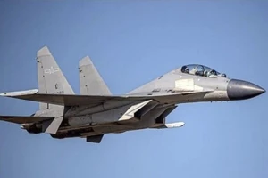 Một tiêm kích J-16 của quân đội Trung Quốc. Ảnh: Cơ quan phòng vệ Đài Loan/AP