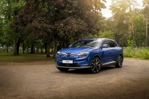 Tỉ phú Phạm Nhật Vượng có quyết định bất ngờ với dòng xe VinFast VF 8