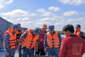 Cảnh sát biển 4 bắt tàu chở 100.000 lít dầu lậu