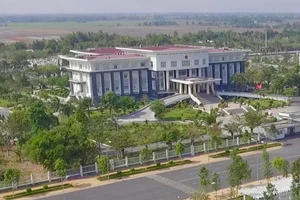 Hậu Giang công bố hotline phản ánh cán bộ sách nhiễu người dân