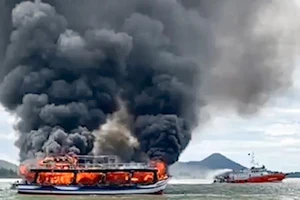 Kiên Giang: Cứu 25 người trong vụ cháy tàu gần đảo Hải Tặc