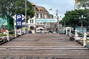 Sở GTVT lúng túng trong xử lý bến tàu Cần Thơ