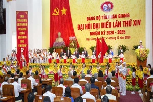 Hậu Giang báo cáo đề án nhân sự, giới thiệu chức danh Bí thư 