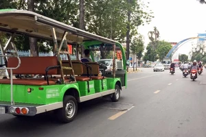 Nhiều xe điện du lịch vi phạm về an toàn giao thông