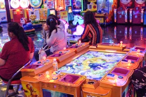 40 người đánh bạc trong một trung tâm thương mại ở Rạch Giá