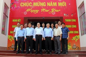 Ông Trần Thanh Mẫn làm việc với MTTQ Việt Nam TP Cần Thơ