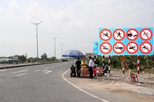 Phạt nhiều trường hợp lái mô tô vào tuyến Lộ Tẻ - Rạch Sỏi